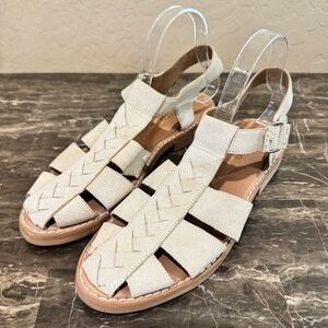 Bernardo Pippa Leather Fisherman Sandals